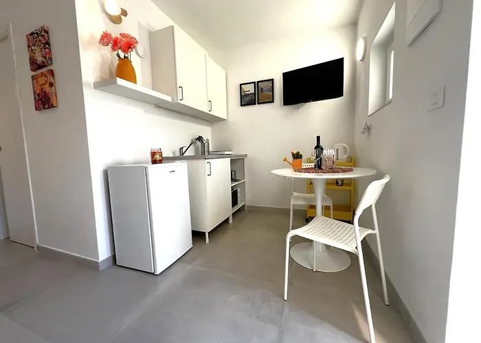 Liberty Depandance 2 * Bari